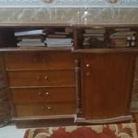 غرفة نوم • ٦ أبواب • مع ملحق