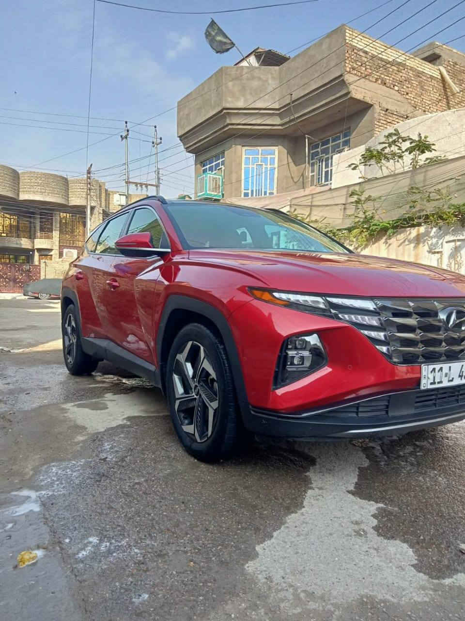 السلام عليكم توسان موديل 23 وارد أمريكي ماشيه 31 الف  الحادث موضح بلصوره السياره أعلى فئه تقدم وترجع عن بعد وتشغيل عن بعد صندوق كهربائى كامرات جانبيه رادارات فول موصفات السعر (20$الف)دفترين وبيه مجال حك الجيه للإستفسار الاتصال على الرقم 
***********
