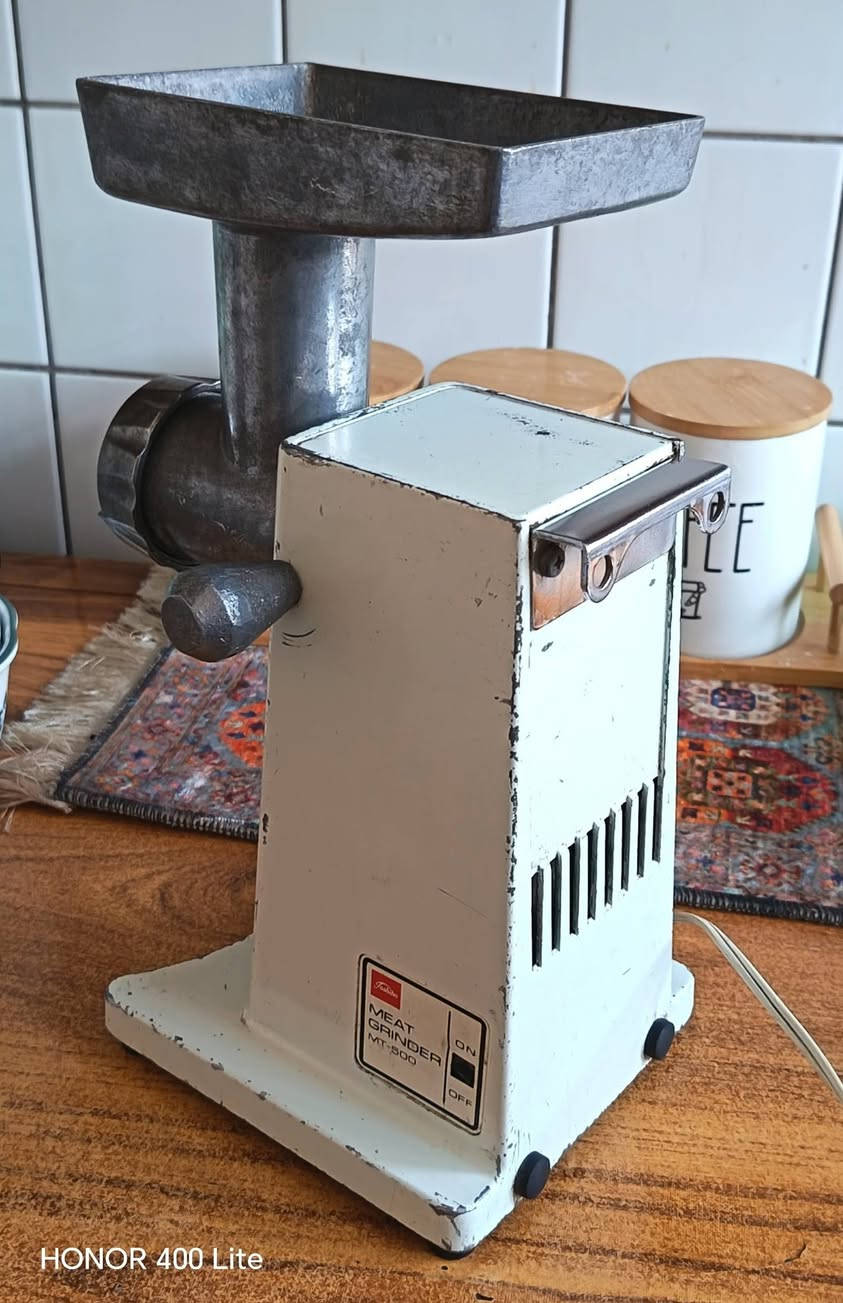 مثرامة نوع توشيبا ياباني نضيفة شغالة وعلى الفحص السعر ٤٠ وبي مجال المكان البياع للاستفسار خاص


**إذا كنت صاحب هذا الإعلان وتريد حذفه لأي سبب، رجاءا أرسل رسالة إلى الدعم الفني**