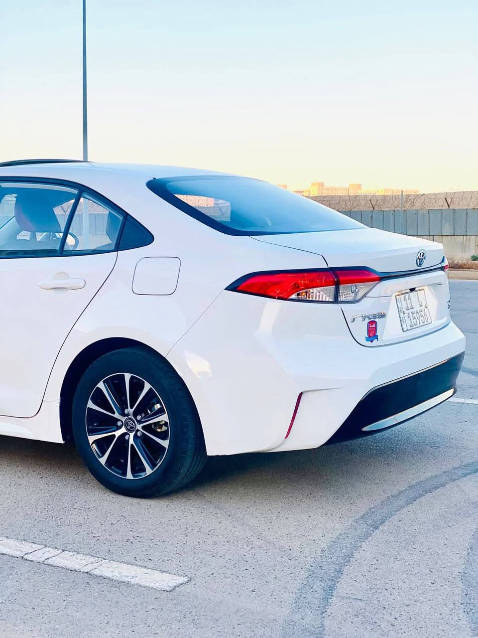 السلام عليكم للبيع كورلا شكل امريكي 2024 ماشيه 32 سياره نضيفه استعمال شخصي مكفوله عدى طخه بسيطه اسفل الجاملغ الخلفي فول مواصفات فتحه كشنات حمر
مكاني بغداد الجديدة السعر 148 
لاستفسار ***********
