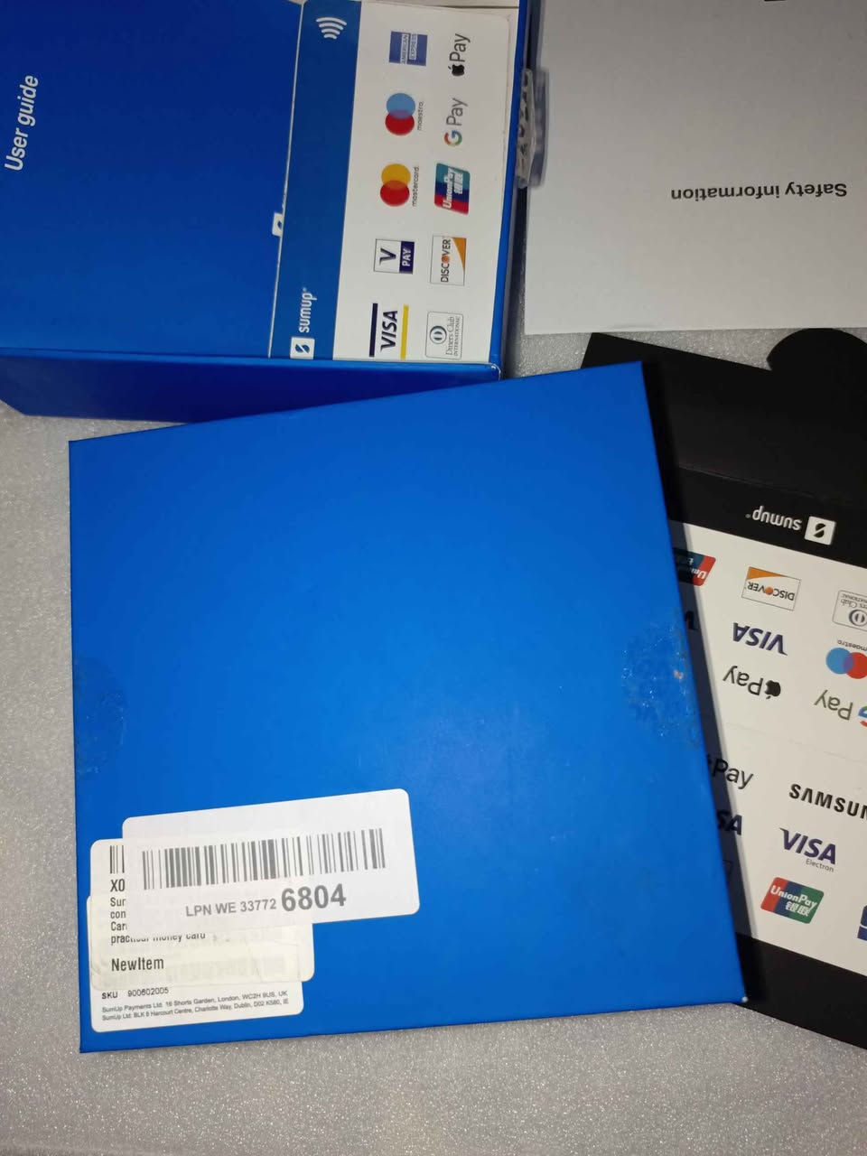 💳 جهاز الدفع الإلكتروني الذكي SumUp Air (النسخة الأصلية)
​الضمان والجودة:
​🇪🇺 توثيق عالمي: الباركود والملصقات الخلفية تؤكد أن الجهاز نسخة أصلية موجهة للسوق الأوروبي والبريطاني، ويحمل علامات الجودة والسللامة الدولية (UK CA و CE).
​🇩🇪 المنشأ: مصمم في برلين - ألمانيا، مما يضمن لك أعلى معايير الأمان والدقة في المعاملات المالية.
​المواصفات الفنية:
​✅ دعم شامل للبطاقات: يتقبل جميع أنواع بطاقات الماستر كارد، الفيزا كارد، والـ American Express.
​✅ تقنية الدفع اللحظي: يدعم خاصية الـ (Contactless) بمجرد تقريب البطاقة أو الموبايل من الجهاز.
​✅ متوافق مع المحافظ الإلكترونية: يدعم الدفع عن طريق Apple Pay و Google Pay و Samsung Pay بكل سهولة.
​✅ أمان عالي: مزود بلوحة مفاتيح لإدخال الرمز السري (PIN) لضمان حماية عمليات الدفع الكبيرة.
​✅ ربط ذكي: يتصل بموبايلك أو التابلت عن طريق البلوتوث (Bluetooth) ويعمل مع تطبيق SumUp المجاني.
​✅ تصميم عصري وعملي: حجمه صغير وخفيف الوزن، مثالي للمحلات، المطاعم، المندوبين، وأصحاب التوصيل.
​✅ بطارية تدوم طويلاً: بطارية ليثيوم داخلية قوية تكفي لإجراء مئات العمليات بشحنة واحدة.
​حالة المنتج والملحقات:
​📦 الحالة: جديد (New Item) بكرتونته الأصلية.
​🔌 الملحقات: يجي وياه كابل الشحن، كتيبات التعليمات، وستيكرات توضيحية للمحل تبين أنواع البطاقات المقبولة. السعر ٦٥ الف توصيل مجاني جميع المحافظات بغداد, العراق


**إذا كنت صاحب هذا الإعلان وتريد حذفه لأي سبب، رجاءا أرسل رسالة إلى الدعم الفني**