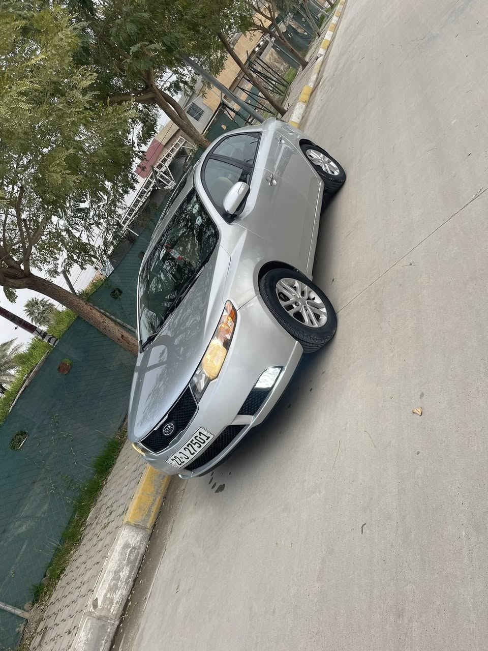 السلام عليكم
كيا فورتي موديل 2010
السعر88
محرك 2400
مواصفاته 
شاشه كامره
تحكمات جهتين 
نضام ايكو 
كشن هيتر
كشفات اماميه اشاير بالمرايات
فتحه سقف
وارد كندي 
حادثه باب السايق ولجاملغ 
بدون دواخل شواصي لغد مكفول
وبيه مكانين بارد
رقم اربيل وكاله او تحويل
مكاني كركوك ***********
