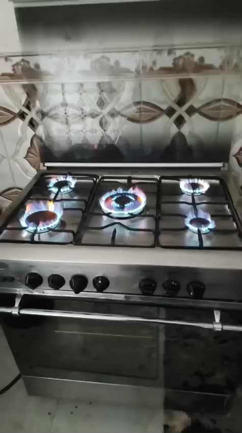 طباخات باله كويتي ايطالي شرط الفحص والنضافه عنوان 
البصره الزبير متوفر توصيل جميع مناطق البصره اللاستفسار 
***********
