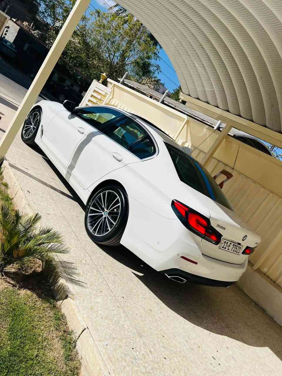 للبيع
BMW 520 2021 – خليجي وكالة العروش 

🌍 المدينة – بغداد-

.  🛣️  المسافة المقطوعة    - 57 KM 

------------------------------------------------------------ 

💰 السعر:32$السعر قابل للتفاوض            BMW   او    520

✅ المواصفات :

 

🚗 BMW 520 

📅 موديل 2021

📍 الممشى: 57 كم فقط

🌍 خليجية - وكالة العروش

رقمها بغداد

⚙️ المحرك: 2.0 لتر تيربو

🔩 4 سلندر

✅ سيارة كاملة المواصفات

• مقاعد جلد فاخرة كهربائية

• تدفئة وتبريد للمقاعد

• داخلية قرميدي

• سقف فتحه

• رادار

• حساسات أمامية وخلفية

• Apple CarPlay

• شاشة معلومات متطورة

• ستائر كهربائية (5 ستائر)

• إضاءة LED + زينون

• بصمة تشغيل ودخول ذكي

• مثبت سرعة ذكي

• أوضاع قيادة متعددة

• شاحن لاسلكي

• نظام صوتي فاخر

• هاند بريك كهربائي

• Auto Hold

• مرايا كهربائية قابلة للطي

• أنظمة أمان ومساعدة قيادة متقدمة

⭐ السيارة بحالة الوكالة

⭐ نظافة 90%

⭐ ممشى قليل 

***********
