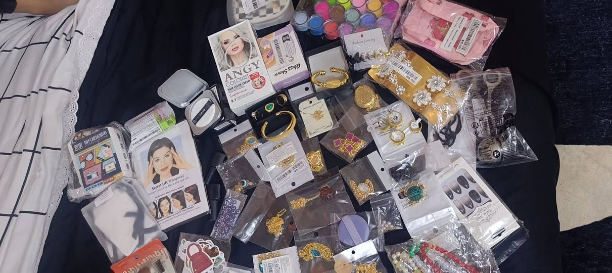 السلام عليكم شلعه كفرات العدد 61 كفر و2كفرات تاب ولصقات شاشه كزاز موبايل ايفون واكسسوارات وجوزلانات وهواي شغلات ب45 مع توصيل


**إذا كنت صاحب هذا الإعلان وتريد حذفه لأي سبب، رجاءا أرسل رسالة إلى الدعم الفني**