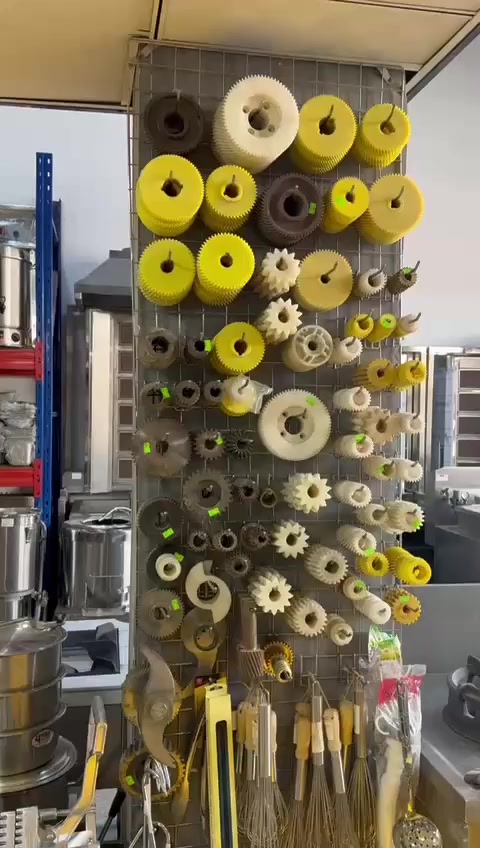 معمل علاء الجبوري للصناعة كافه الأعمال الصناعيه 
منتوجاتنا من ستل ستيل مستعدون تجهيز كافه دوائر الدولة والمطاعم والافران العنوان بغداد العلاوي شارع 6اتصال 
***********==***********
