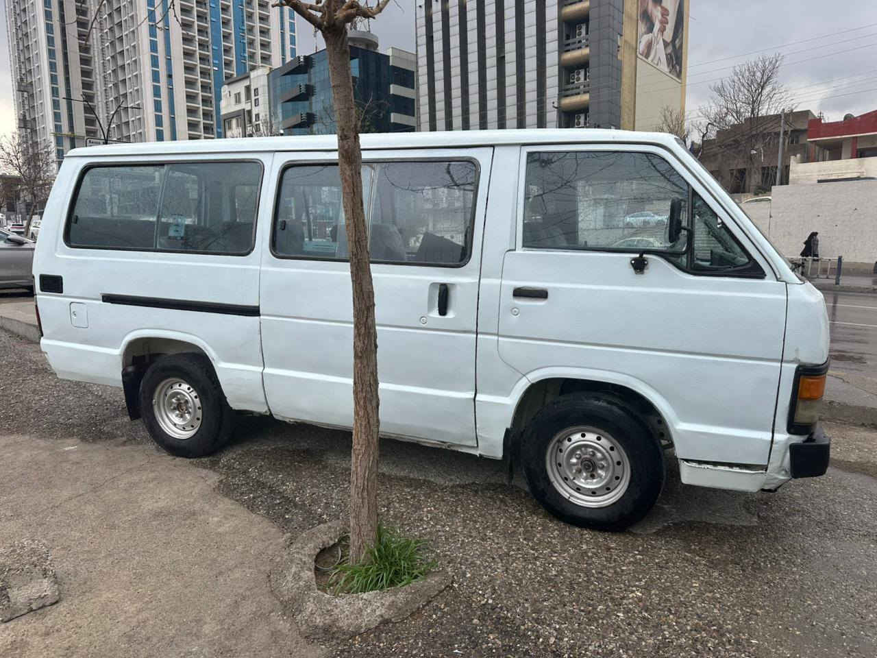 ***********
ٸەم مینی پاسە بۆ فرۆشتن مۆدێلی 1998 مەکینەی 4y لەسەرە گێڕو مەکینە ی بە شەرت ٸاڕمی ٸاسایشی سلێمانیە دنک  مەسرەفی نیە تەقەو ڕەقە بەشەرت گەرمییە کەی مزبوتە سعری ۳٥و مەعامەلەکی برایانە
