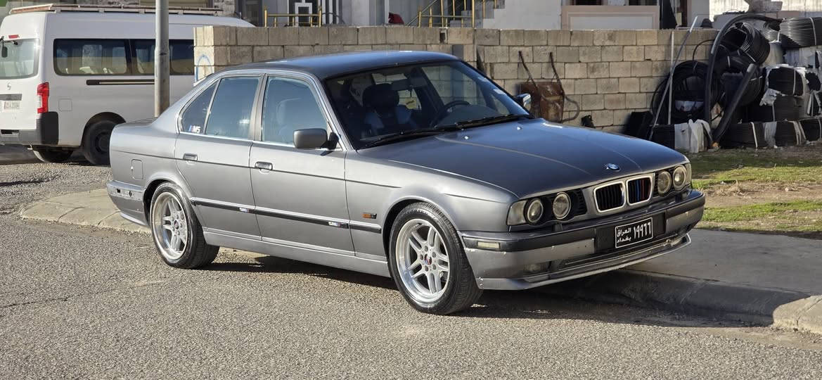 بیئێم 525 مۆدێل 93 تۆماتیک ئاڕم پلاستیک سلێمانی تەبرید بێ دەعم
*********** بنجوين, السليمانية
