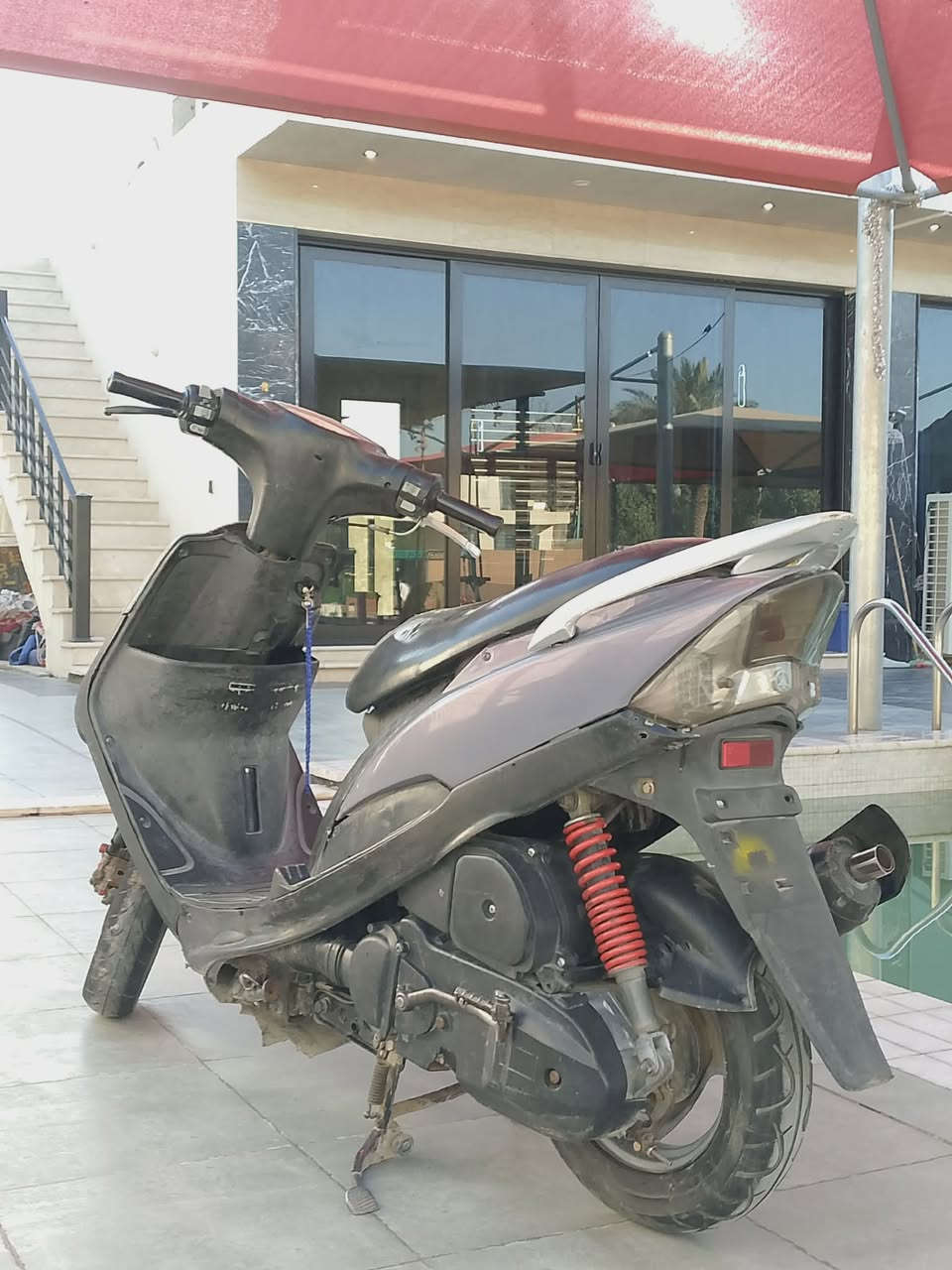 سلام عليكم...
ماكس عدله 🔥 للبيع او مراوس حسب لقناعة 
دراجه خير من الله صافيه ترايك وين متريد 💯عوزهة تاير امامي لئن تعبان كهربائيات شغاله كلهة سعر 550وبيهة مجال وبل خدمه رقم ***********واتساب🤍 مكاني بغداد لكاظميه طي
