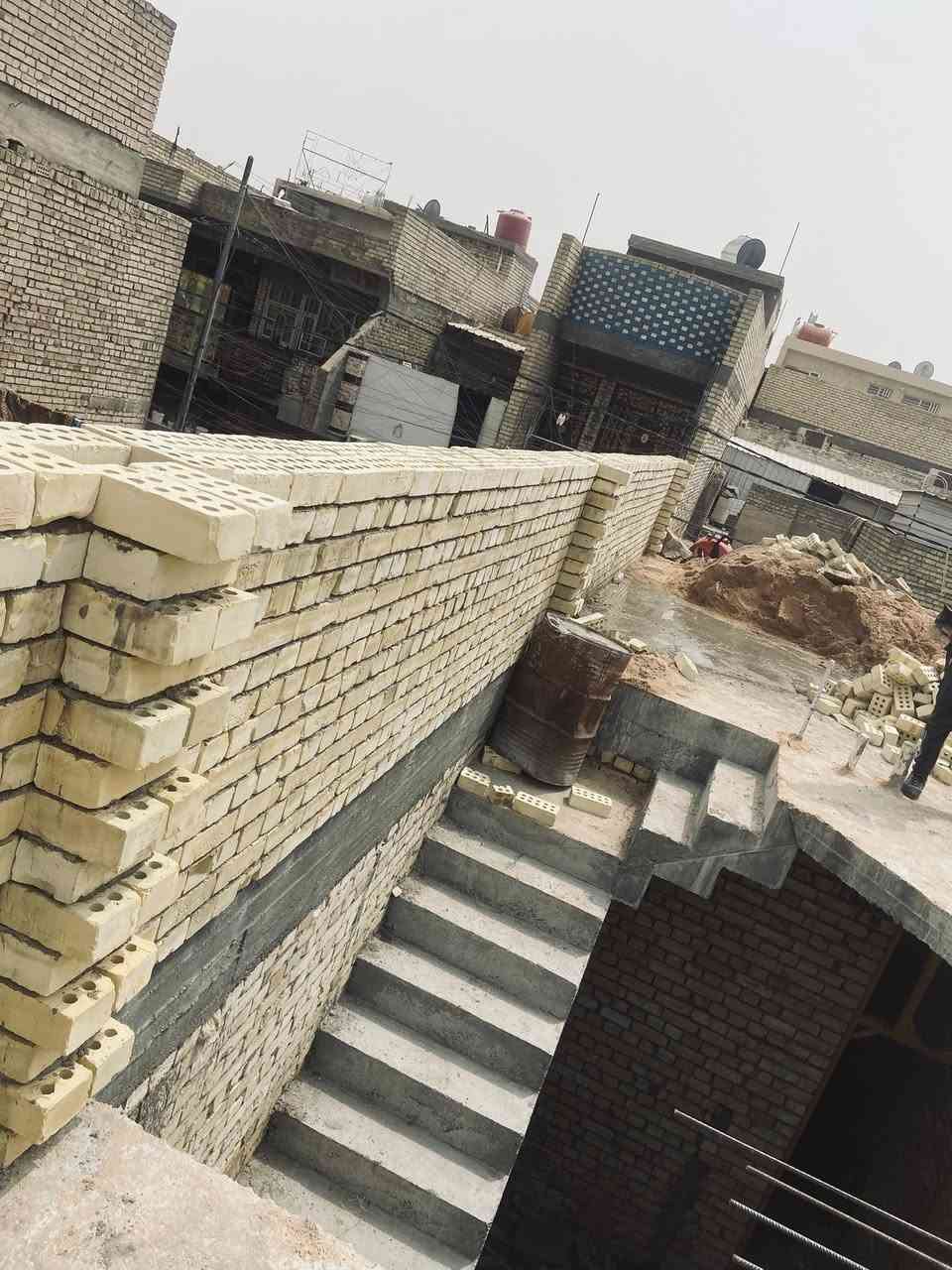 بسم الله الرحمن الرحيم   خلفات بناء2 متفرغين حالين شغل درجة اولى شغل مصاطر وكبان وشاهول شغلي بغداد فقط نشتغل قطعي وعل دبل للسفسار*********** اتصل  وتدلل شغل مثل ما موضح بالصور
