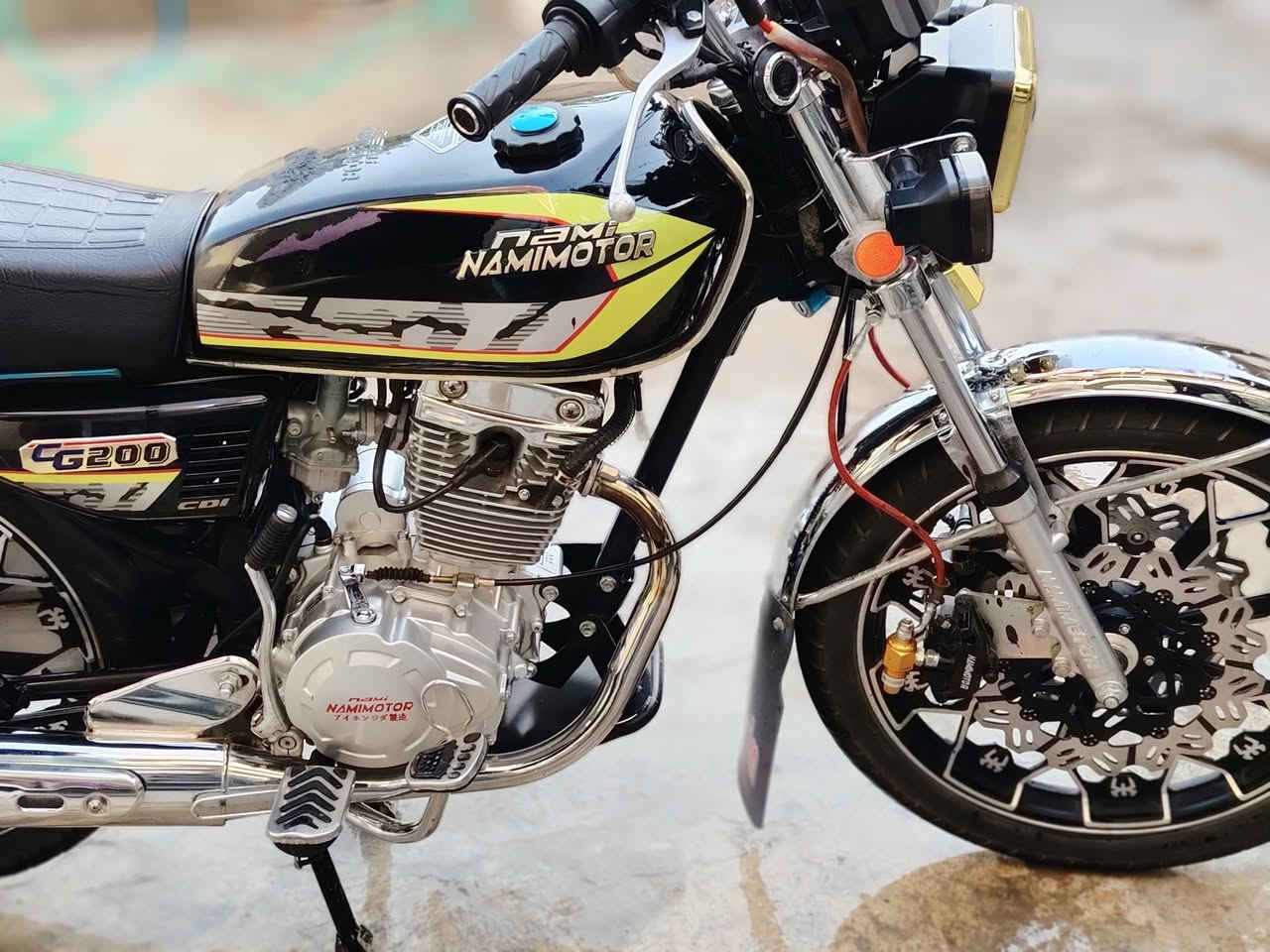 السلام عليكم مرخصت لادمن المحترم دراجه نامه برو محرك 200دبل دسك امامي موديل 2025دراجه بعده زيرو اوراق كامله بيهه 4اوراق سويجات ثنين بصمات ثنين دراجه كل نقص مابيهه المكان ديالى بعقوبه المفرك السعر 700الف وبيهه مجال  شراي اتصل خاص ماجاوب ***********
