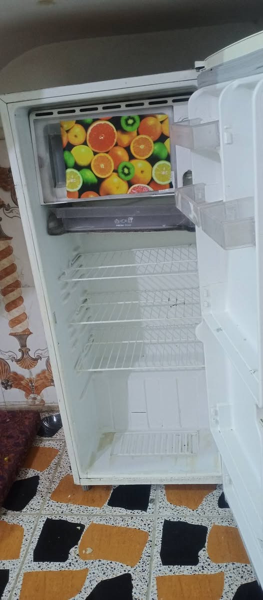 ثلاجه وسط مثل الصوره. والله وابد مدخله تصليح 125


**إذا كنت صاحب هذا الإعلان وتريد حذفه لأي سبب، رجاءا أرسل رسالة إلى الدعم الفني**