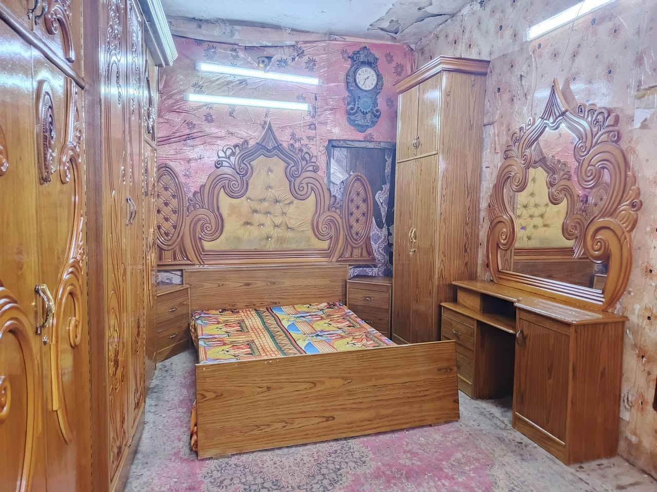 غرفه اخشاب ست ابواب ملحق للبيع السعر 650صاج الزاويه كنتوريه موديل حديث العنوان بغداد وكو توصيل انتصال ***********متواجد وتساب

