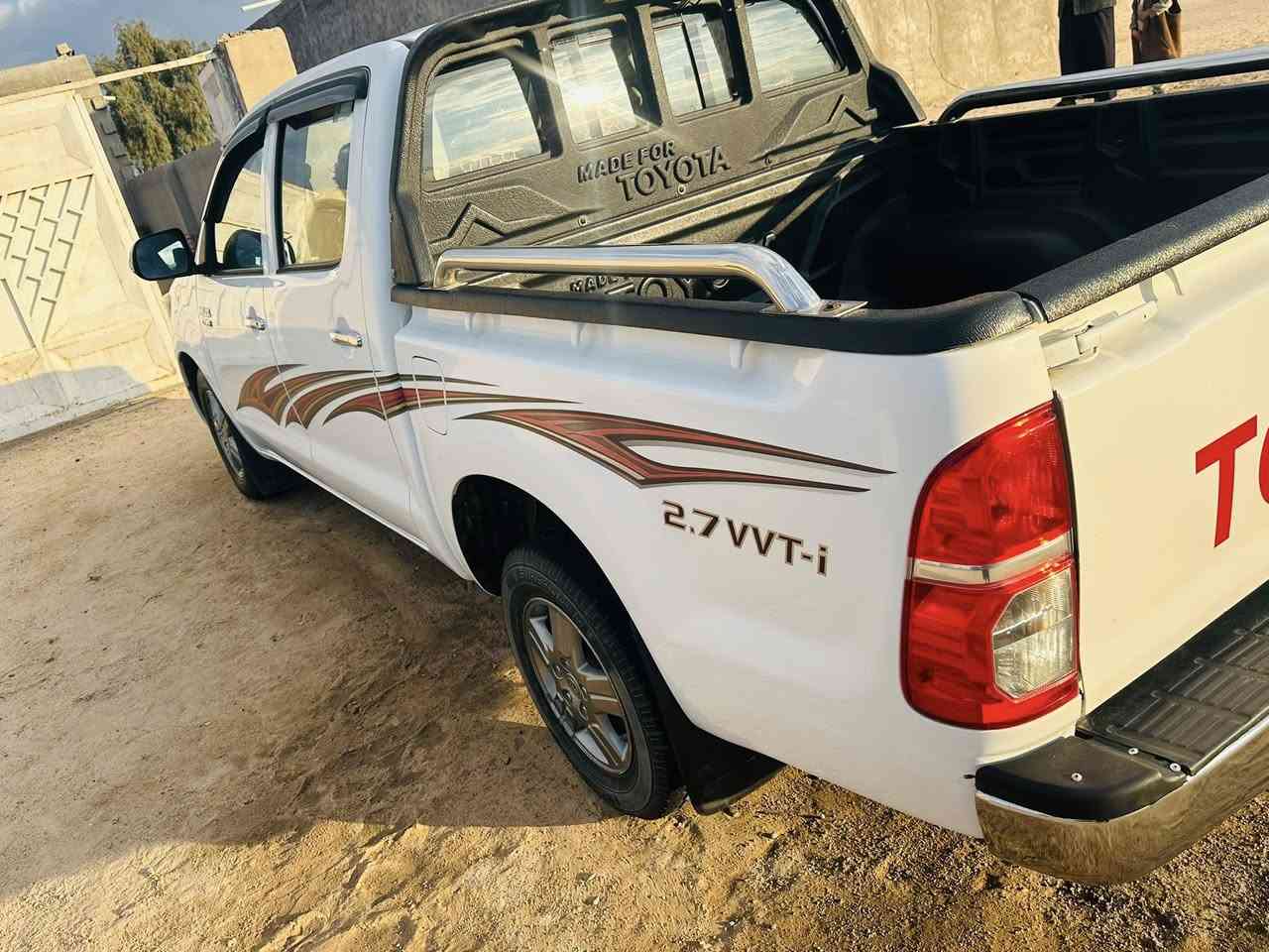 بيكم 2014 كويتي شاصي19 السياره نضيفه كلش ماشيه 157الف فقط اوتماتيك طخته بيسطه جدا موضحه بالصوره 
***********
