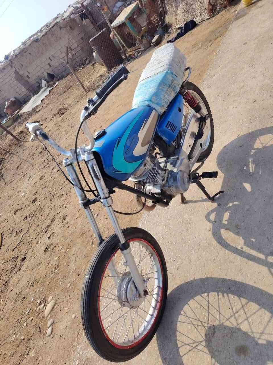 السلام علیکم دراجه للبيع كلك كلك كفاله عامه نامه اصلي السعر 300 وبيها مجال مكاني كحلاء رقمي ***********
