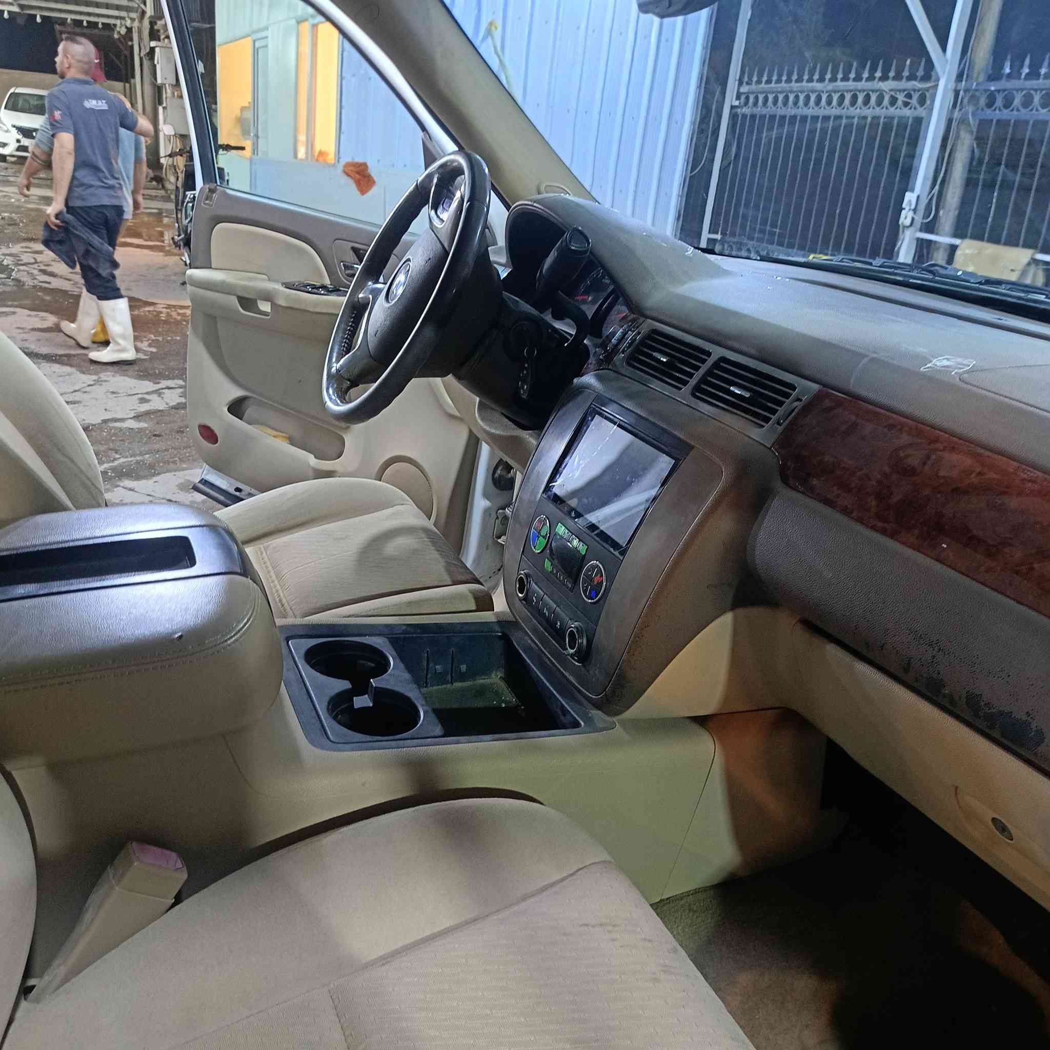 جمسي 2012  ادوات ادوات مكفولة من السرقة والعشائر ومكفولة من الكص
المواصفات. فتحة سقف بانوراما 
كشنات كهرباء 
دشبول صاج امريكي
شاشة 
ويل تاير جديد 
بغداد شعله الصدرين 
السعر 60 ورقة وبيهة مجال 
للتواصل ***********
