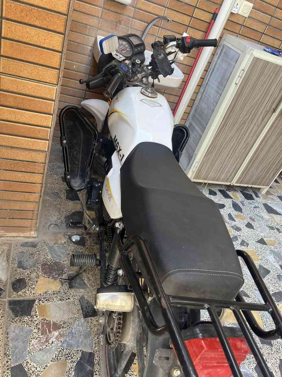 سلام عليكم دراجه سونك ماكس وان دراجه نضيفه وقويه  نكره سلف بيهة ضربه بل تانكي ول ستيرن شويه بس عواج لباقي كلة جديد موديل 2024 بيهة أوراق المعرض سعرهة (550 ) مكاني بغداد الشعب فقط الشراي يطبلي ***********
