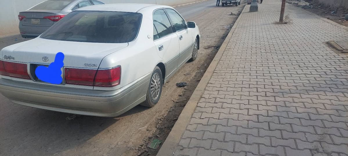 للبيع ملكه موديل 2003 كصه جنطه  متوهه طبق الأصل واجهه موجوده بلحاسبه تبريد حداديه خير من الله رقم شمالي نكليزي 
السعر 40 
*********** انتصال
