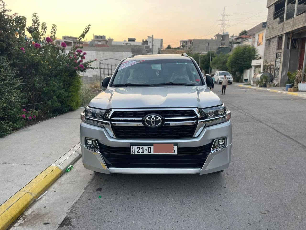 تويتا لاندكروز 2008 محدث2021
داخل و خارج 21 باغراض بلادي من اربيل شركة المحرك وكير سويت سيرفس 
ماشية 190 ألف كيلومتر حقيقي 
السيارة حيل جديدة و نظيفة 
بدون ضرر و ضربة و صبغ 
ما يحتاج ربع دينار 

🛑 السعر سوي تعليق يصل مباشرة 🤖 

سنوية و هزة جديدة لل 28 
تحويل ثاتي يوم 

رقم صاحب السيارة 
***********
