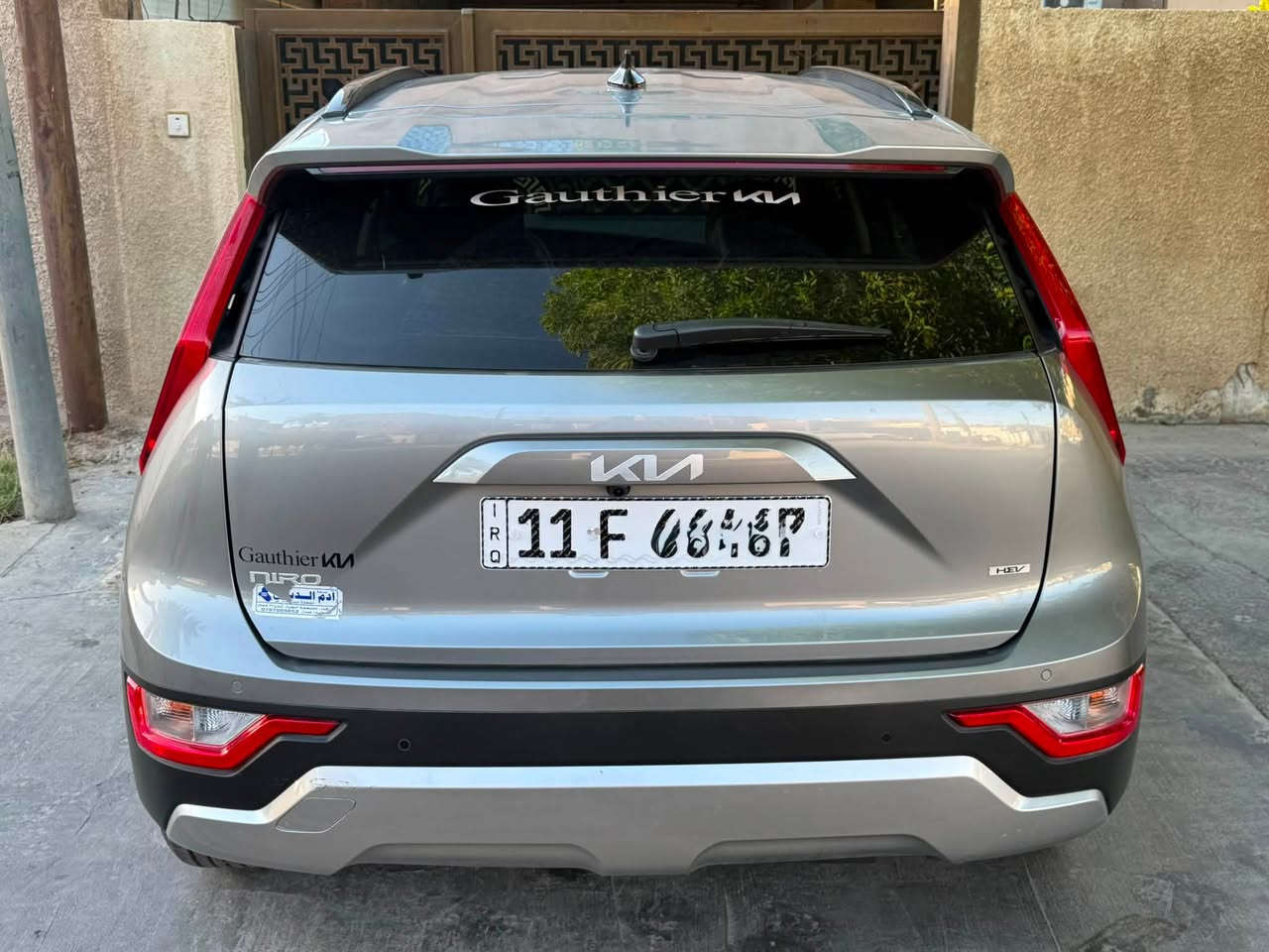 سلام عليكم
للبيع كيا نيرو  EX 2025 هايبرد وارد امريكي 
عداد المسافة : 3000 كم 
محرك :1600 cc 
رقم بغداد مرقم جاهز بأسمي 

حادث السياره : جاملغ وبنيد مبدلات بلادي الجاملغ نفس اللون والبنيد بلادي ومصبوغ يعني قطعه وحده صبغ بچم كبس ايرباك برده وستيرن صور الحادث ورقم الشاصي موجود بالمنشور 

بصمه تشغيل / تشغيل عن بعد 
مقاعد جلد / تدفئة مقاعد / تدفئة ستيرن
رادار امامي وجانبي 
حساسات خلفيه 
اشاره بل مري 
تبريد خلفي 
شاحن وايرلس 

مكاني بغداد حي الجامعه 
للاستفسار ***********
