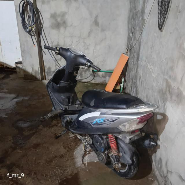 للبيع مكينته كايمه الدراجه كفراتهه كلهه كامله السعر 400وبيه مجال 💁‍♂️***********
