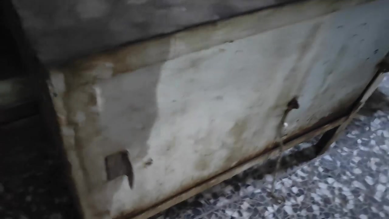 ممكنه للبيع هيه وميزهه جبيره السعر واساب ***********مكاني بغداد مدينت
