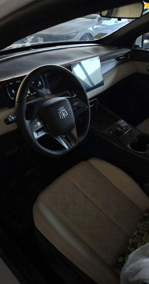 Byd qin plus 2025
نرخ:116 گەڵا
0km
سپی کوشن کرێمی 
ژمارەی موبایل:*********** السليمانية, العراق
