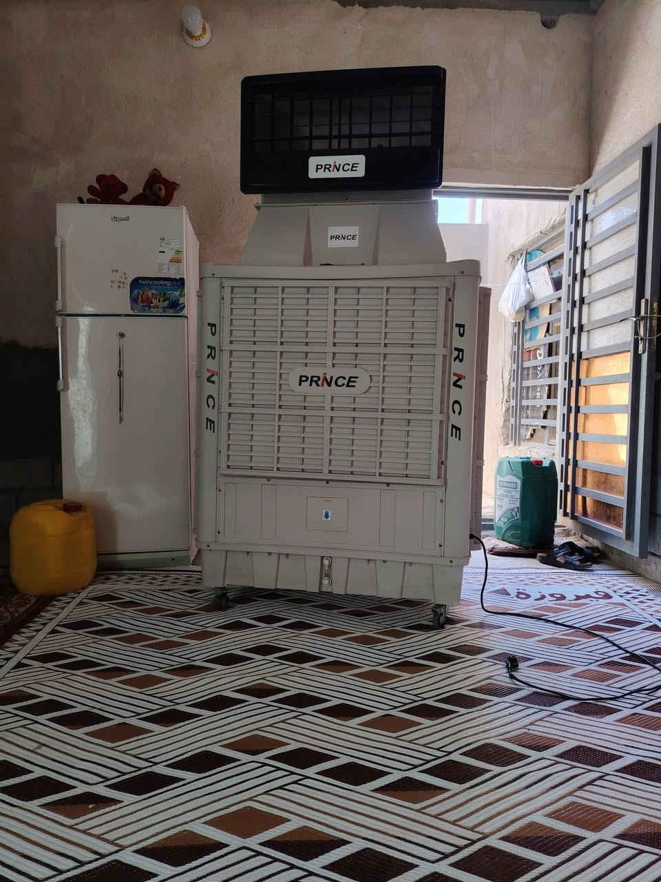 مبرده للبيع دبل سربس 3 سرع هواها قوي كلش للبيع شارع المعمل سعر 500  وبيها مجال *********** عل فحص ضمان نطيك شهر بيها

