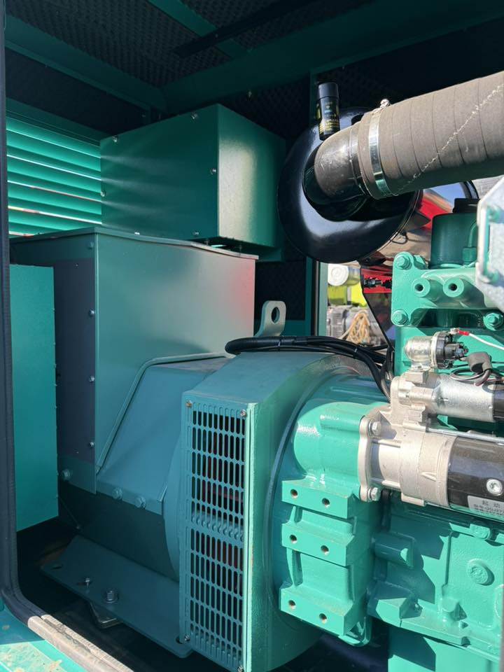 سلام عليكم
للبيع مولده كمنز 6 سلندر 
ستندر ما مفتوح بلادي مو تجميع
توليد ستانفؤر بلادي (150) كيفي 
سا عا ت حمل (سفر زيرؤ) ⏰⏰
العنوان أربيل // استفسار واتساب 
*********** / ***********
توصيل لجميع محافظات العراق موجود🚛
