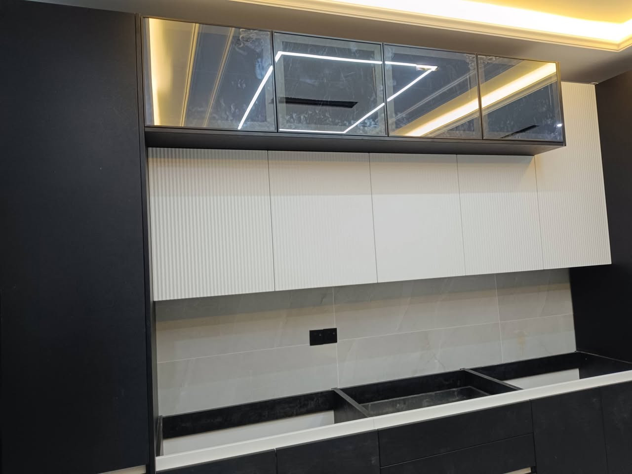 كونتر لأحد زبائننا  الكرام في منطقة شوراو
      عنوان المعمل :  كركوك _ سرجنار
              رقم           :   ***********
                                  ***********
