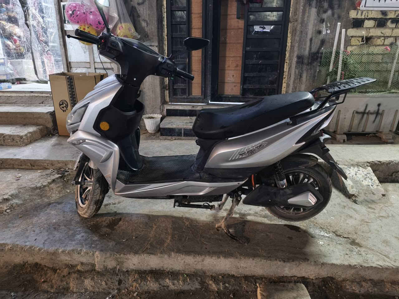 السلام عليكم دراجه شحن للبيع اي استفسار هاذ رقمي
***********
