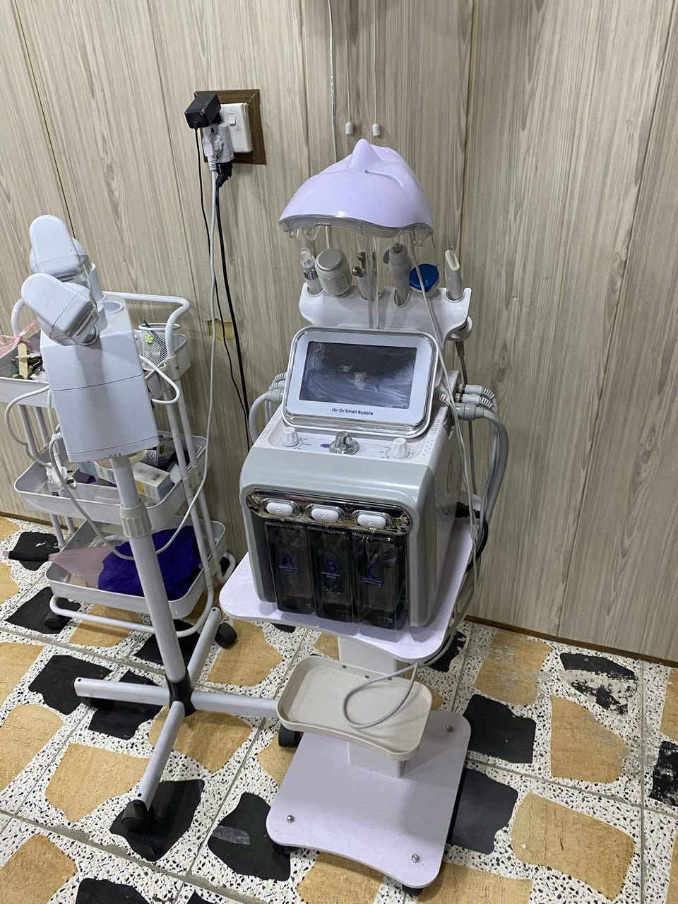 السلام عليكم وتحياتي لكل من يرى منشوراتي

 اغراض صالون للبيع جديدة ومناسبه للاستفسار خاص او على ***********
