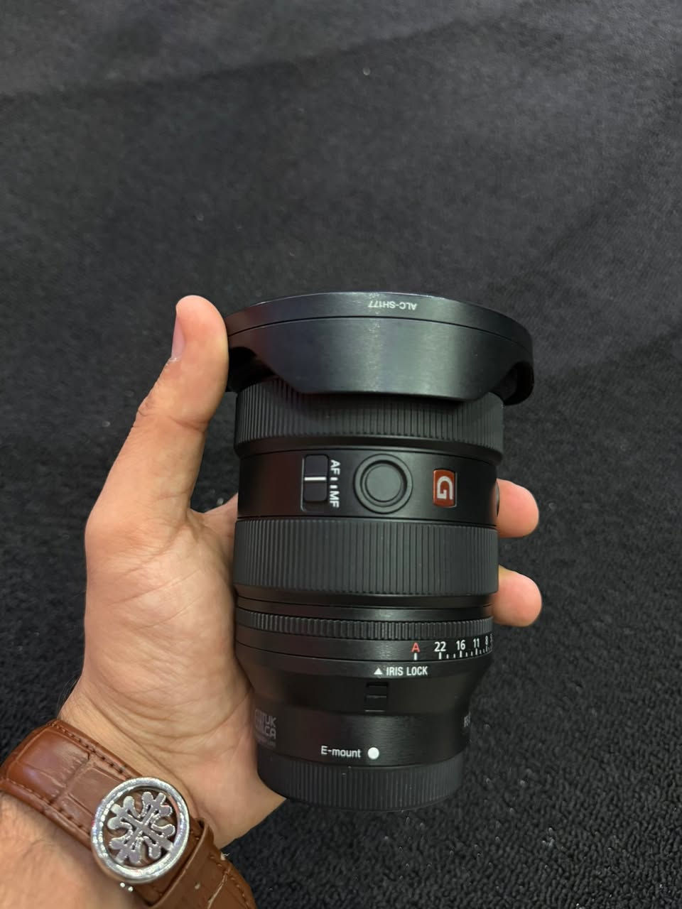 📸 للبيع | Sony FE 16-35mm F2.8 GM II
عدسة 16-35mm G Master الجيل الثاني بفتحة F2.8، بحالة جيدة جداً.

▪️ السعر: 2,500,000 دينار عراقي
▪️ بيه مجال بسيط جداً
▪️ الكارتون الأصلي موجود والجنطه 
▪️ القباق الأصلية موجودة

📍 الموقع: بغداد – الشعب
📞 ***********

للاستفسار أو المعاينة يرجى التواصل على الرقم أعلاه.

