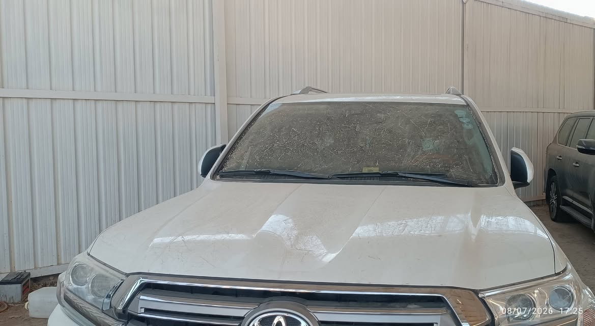 السلام عليكم للبيع 
لاندكروز جي اكس ار  2019
GxR سياره فول مواصفات 
محرك سته سلندر V6
ماشي 73 الف كفاله عامه من كلشي 
قطره صبغ مابيه 
المواصفات 
سياره بانورما ثلاث شاشات 
تحكمات ستيرن  حساسات سياره فول مواصفات 
سياره جديده حيل 

بلعافيه ع ياخذهاا 

الاستفسار اكثر 
‏‪***********‬‏ اتصل 
او واتساب 

سعر مناسب 
....
