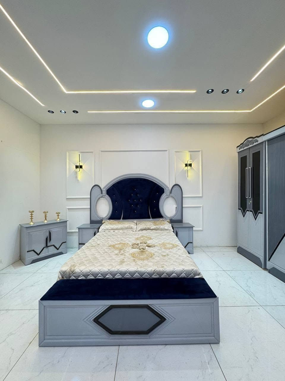 حصرياً الموديل الجديد
السعر مليون دينار و50الف فقط 😍

غرفه نجاره مميزه ومناسبه

متكونه من 9 قطع مميزه 

الكنتور ارتفاع 240 طول 320 

مع الزاويه مجموع الطول 4 امتار 

السمك الخارجي للغرفه 5 ملم انديف

والسمك الداخلي 3 ملم معاكس ابيض

سعر الشازلون الخزان 100 الف 

سعر الشازلون المقعد 75 الف 

متوفر توصيل وشد داخل بغداد 😊

متوفر توصيل وشد لكافة محافضات العراق 🇮🇶
***********
