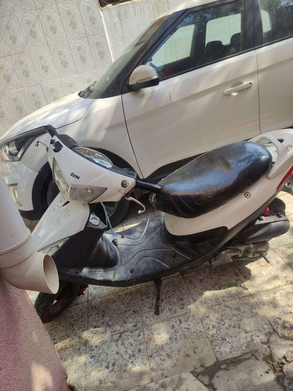 السلام عليكم دراجه سيام ياباني ما مستخدمه اهواي السعر ٦٠٠ وااي يتصل ***********
