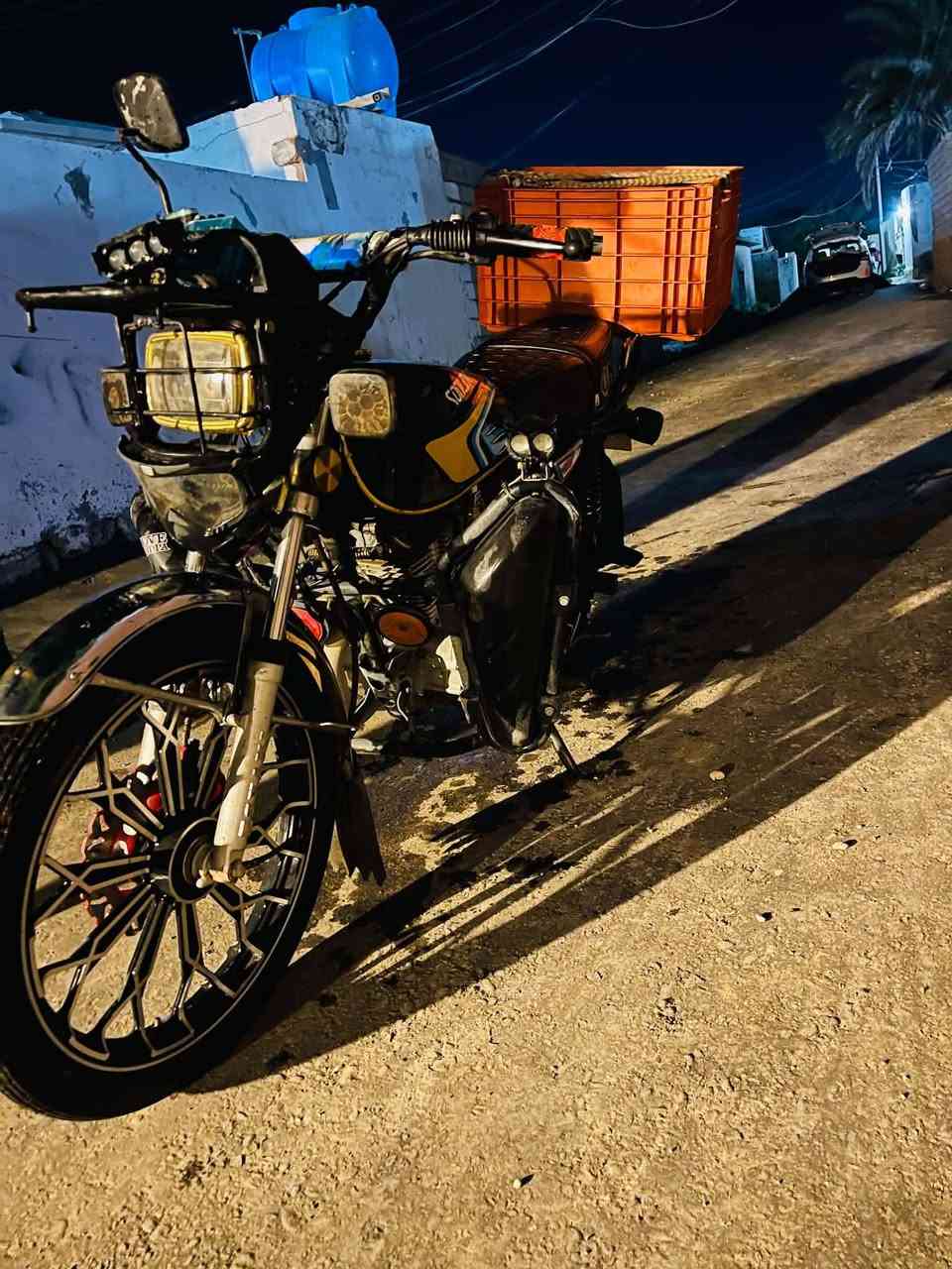 سلام عليكم دراجة موديل 24 للبيع
السعر 600 العنوان 
بيجي


**إذا كنت صاحب هذا الإعلان وتريد حذفه لأي سبب، رجاءا أرسل رسالة إلى الدعم الفني**