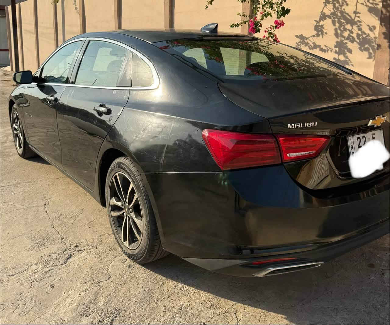 ماليبو 2016
صبغ جاملغ الخلفي اليسار فقط 

السيارة جديدة فول ماشاءالله 

سعرها 70 ورقة وبيها مجال 

الموقع الموصل 

للاستفسار الاتصال على الرقم ***********
