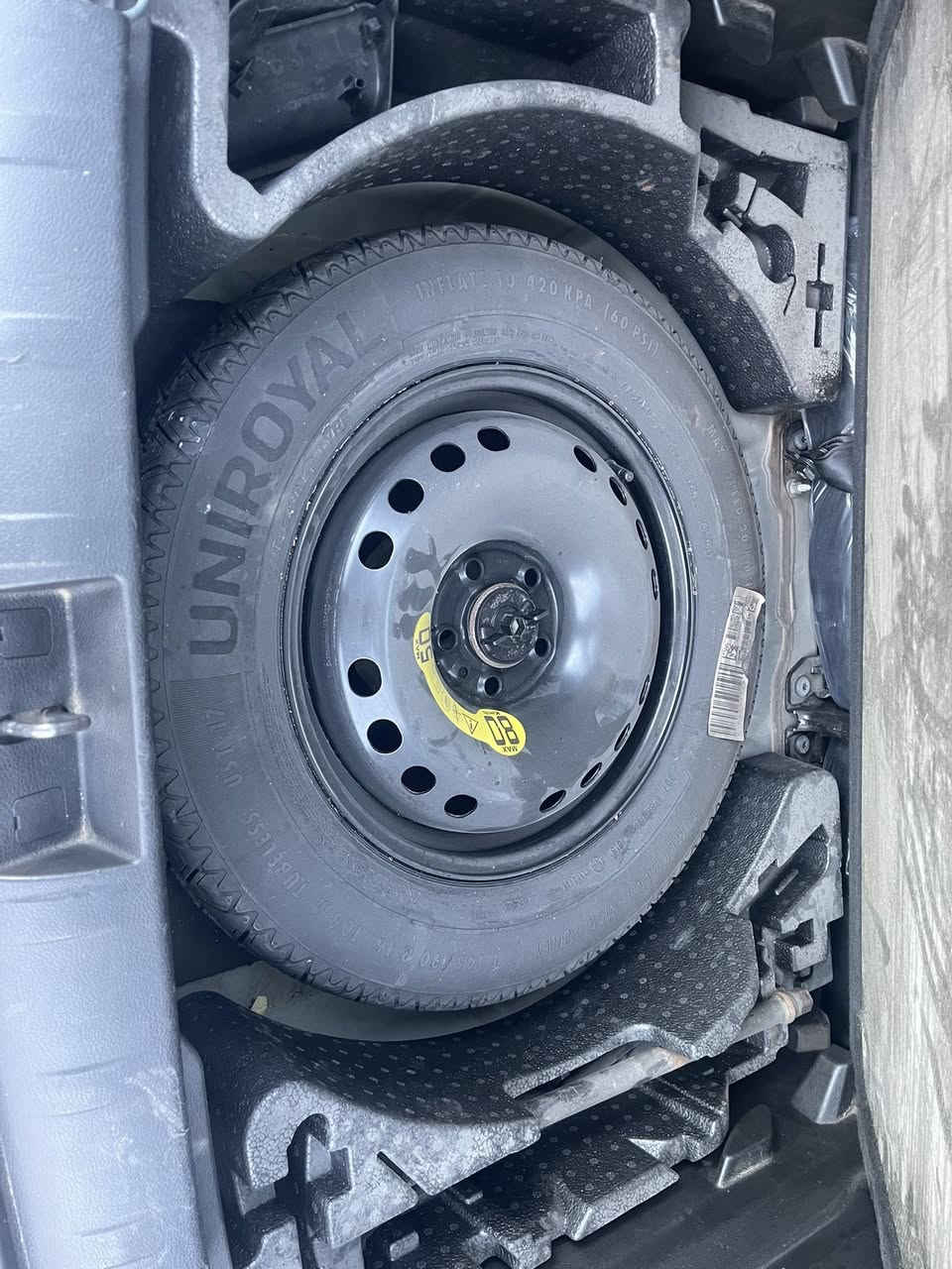 السلام عليكم 
Jeep 2019
لون فيلي 
سياره جاهزه محرك كير حداديه طخم تاير تبريد كله كفاله 
رقم بغداد بأسمي مشروع وطني 
ماشيه 75km سبيرهه منازل 
مدوشمه كشنات وفرشه ارضيه جاهزه من كل شيء
السعر 117 وبيهه مجال 
العنوان ميسان العماره 
سونار اليوم مسوي الهه موجود مع الصور 
***********
