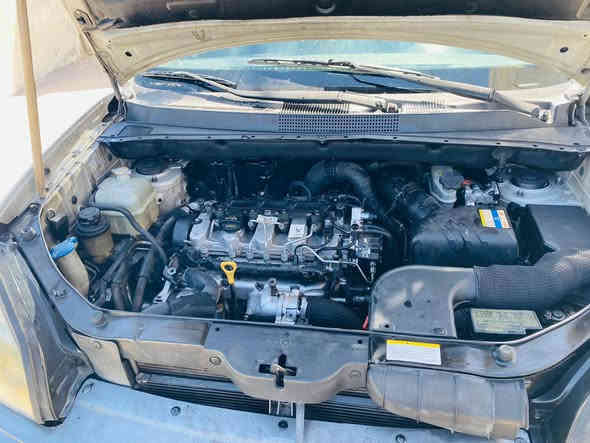 توسان إداوات
سياره جديده نضيفه 
محرك گاز 
تبريد ثلج + تدفئة  السياره جاهزه وشوف العين
السعر 41💲
مكان السياره المسحك
 ☎️ 
‭***********
