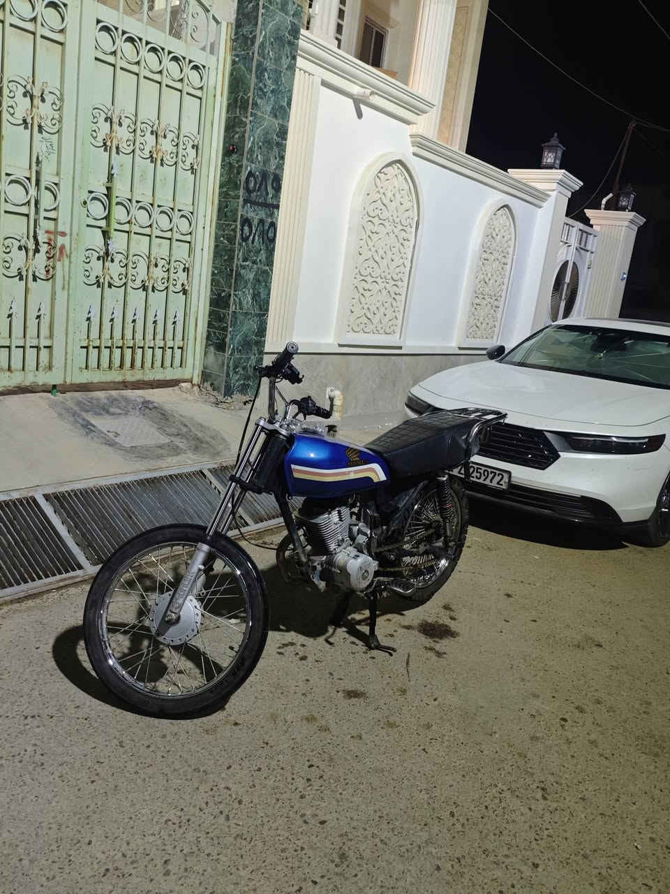 للبيع مكينة سيفان  5 كير طيارة ***********
