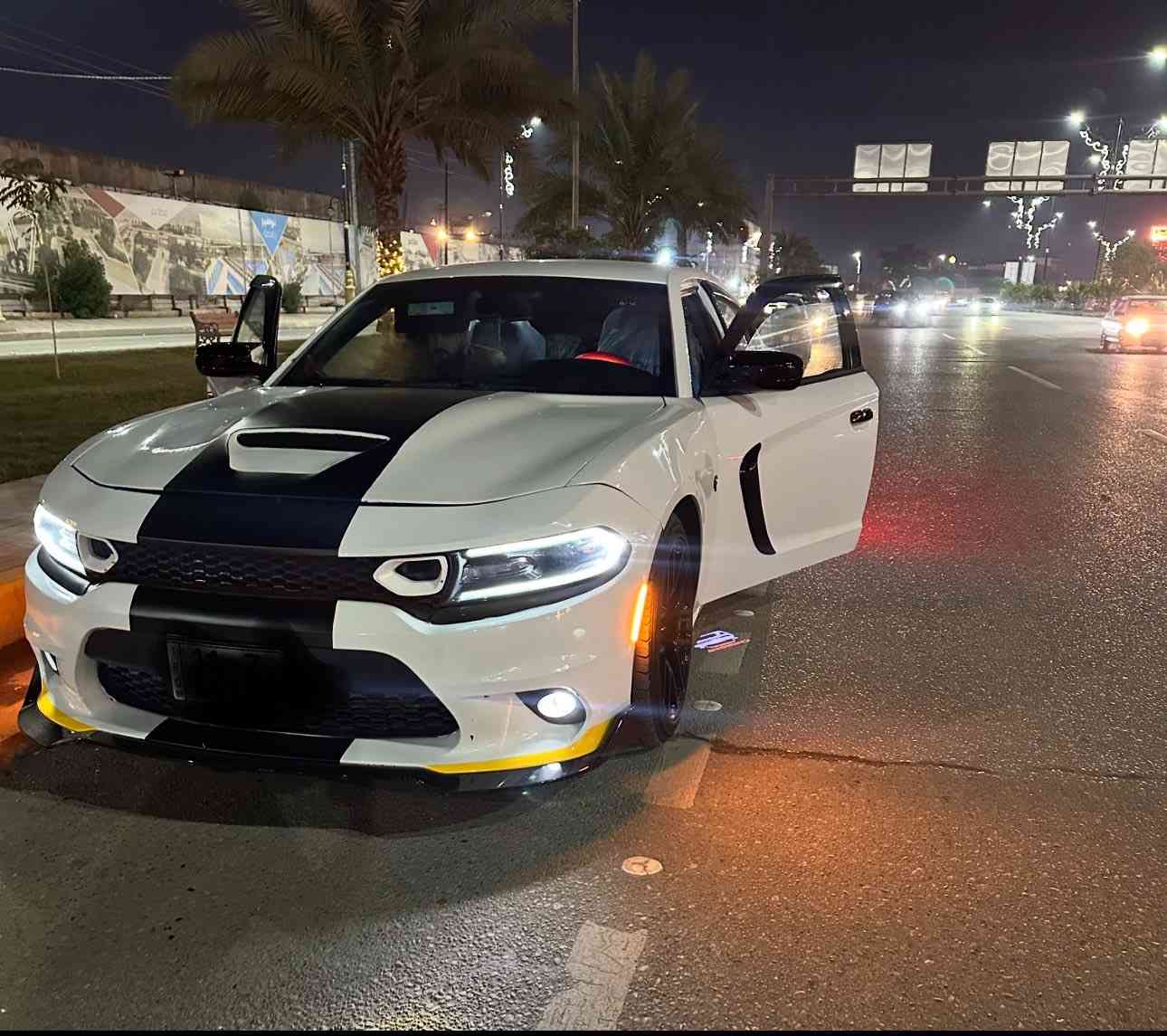 سلام عليكم شباب
جارجر للبيع sxt 
مديل 2015
سياره جديده متصرف عليها ربع
مواصفات عادي 
سيارة محدثه srt
رقم بغداد الجديد
السياره مصروف عليها كلش هواي 
صبغ السياره جاملغ او بنيد 
مواصفات السيارة ال sxt 
معروفه بعد 
اي ستفسار اتصل على رقمي 

***********
