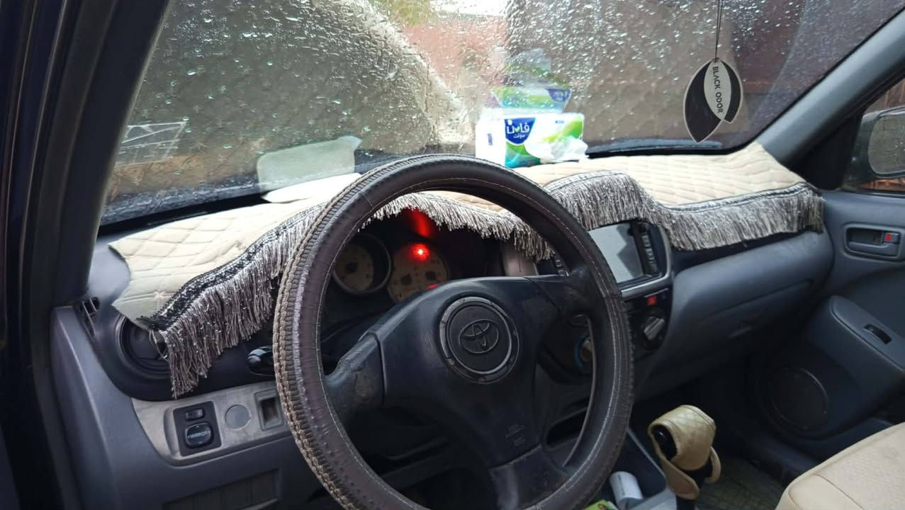 السلام عليكم راف فور 2003 رقم بغداد مشروع وطني سنويه لل28 محرك 2400 بلاديه قطره صبغ مابيها تدفئه تبريد كهربائيات كلها شغاله سياره جاهزه ماناقصها شي للمراوس حسب القناعه/ ***********
