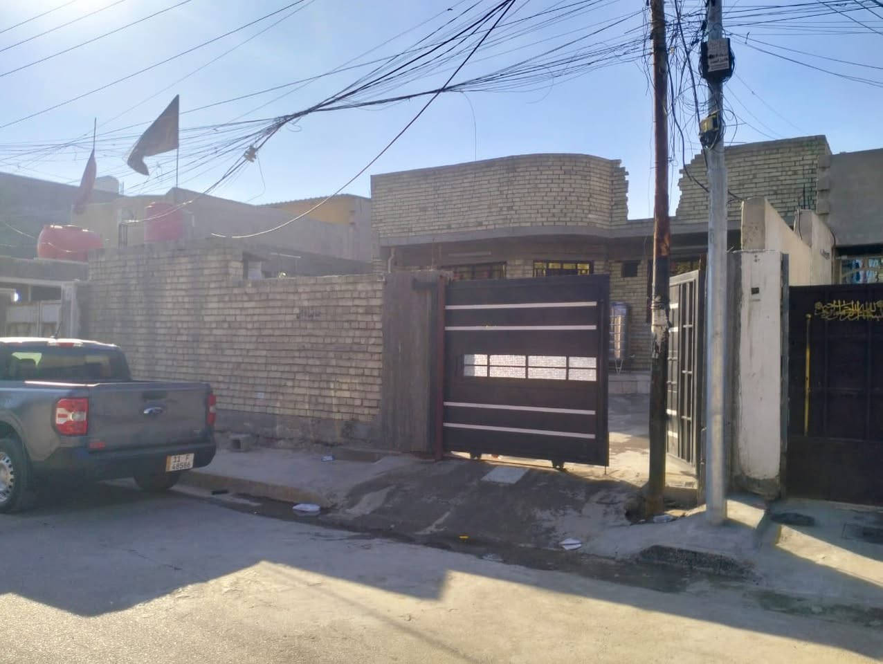 بيت للبيع طابو صرف 300م وجه 10 نزال 30 سند مستقل بوب الشام قرب السوق شارع بيت طارق الركابي للستفسار 
***********
