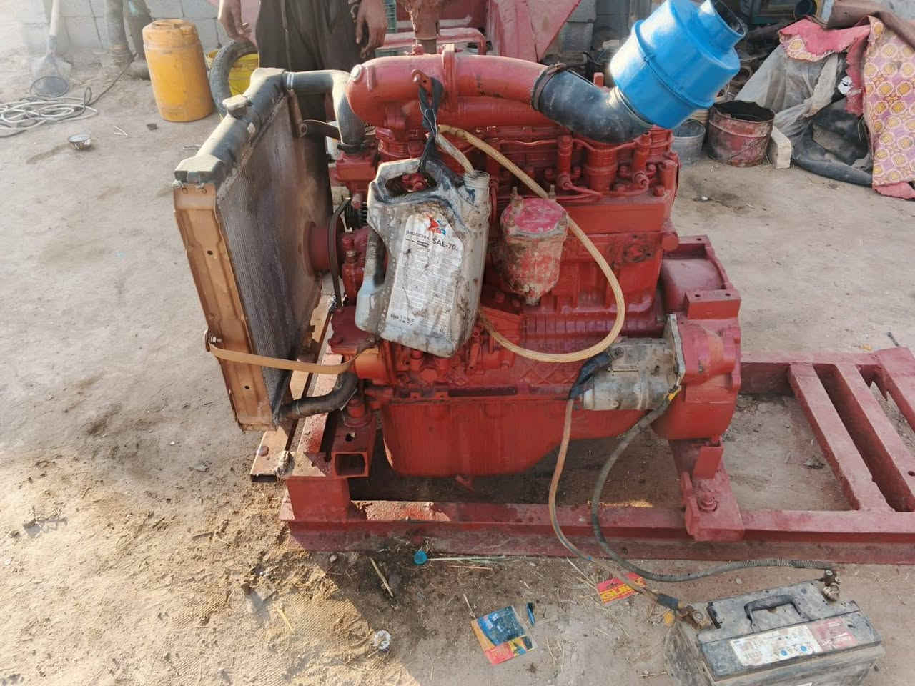 سلام عليكم خوان محرك بلاروس للبيع شرط لا تنقيص ولا تبخير شرط شرط الشغل والنظافه مع شاصي وراديتر كامل وشغال يرهم مولد او مظخه ماي الشراي يتصل مكان ناصرية ***********
