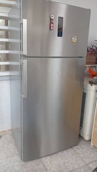 ثلاجة • أجهزة منزلية