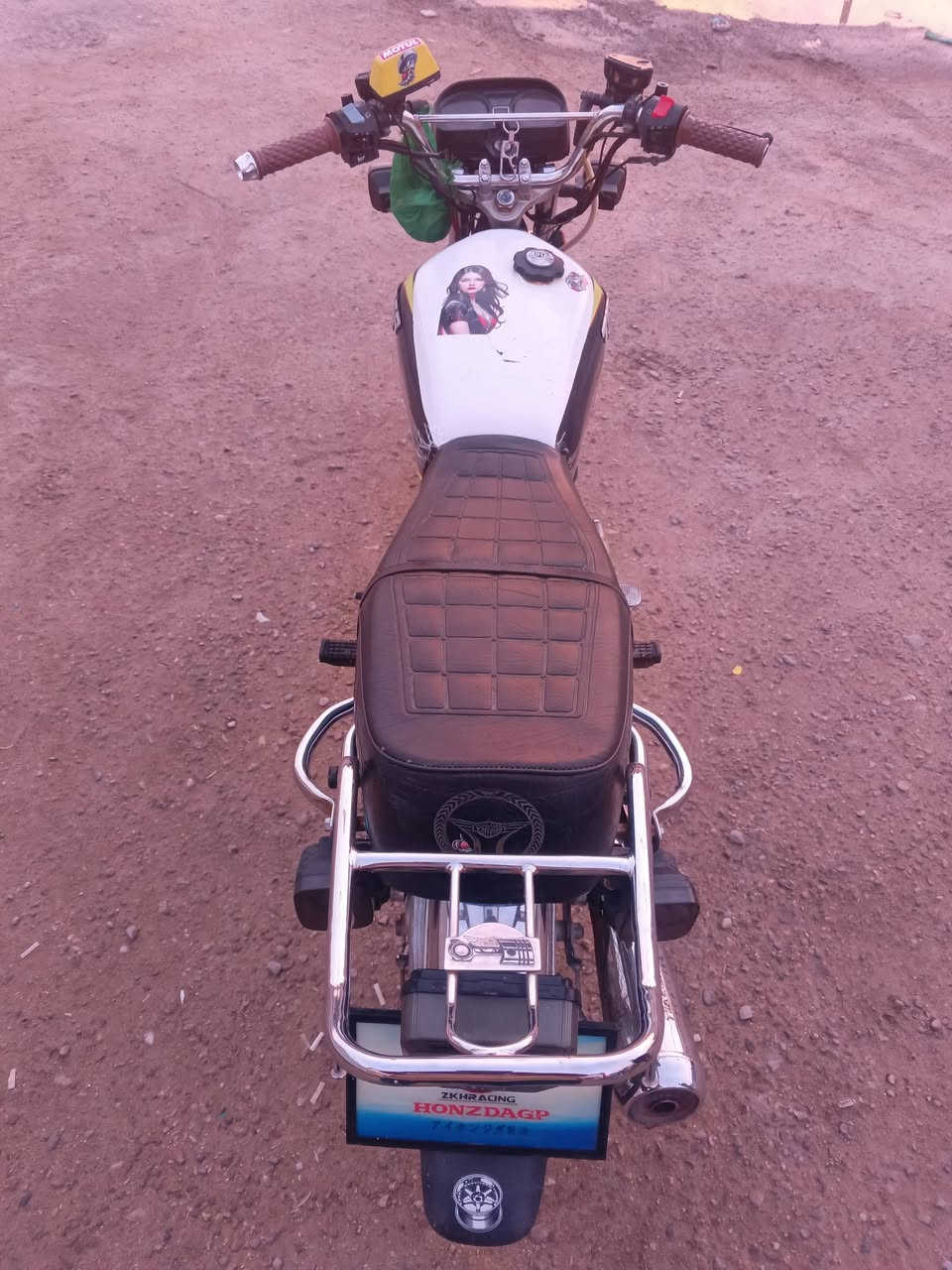 السلام عليكم اخوان
بيع متوازي بسبب ضرف مادي 

تايكر موديل 25 كفاله عامه كهربائيّات اوراق 

عدله ونهضه خير من الله محرك 150 غطاس 

سعر... 600.... وبيه مجال بسيط 

مكاني حله شوملي 

***********
