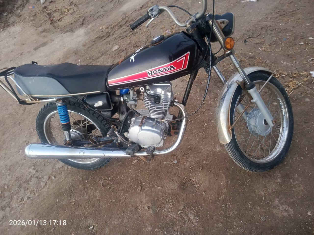 سلام عليكم دراجه نامه حلوه دراجه فول السعر 350وبيهه مجال العنوان بني منصور الناحيه ***********
