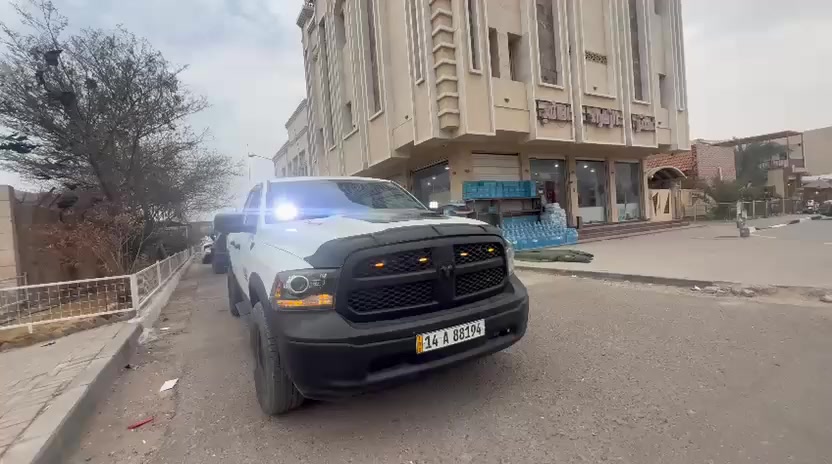 مرحبا. دوج رام كلاسيك فئة ترايدس مان.
الموديل ٢٠٢٢. باب قصير  بدي وسط 
الضررر بلعراق  ضربة بدي خلفي واضحة بلصور. واكو سحب بسيط بلشاصي
.
الضرر امريكا واضح صور هم بدون ايرباك ستيرن  فقط ايرباكات بردات وكشنات.
 السيارة جدا نضيفة وجاهزة بدون نقص.

حجم المحرك. V6
تو ويل
 الرقم بصرة دولي باسمي

تحويل مباشر

السعر ١٧٥  ورقة
السيارة عليها اضافات
غلاف صندوق  سعرة ٣٠٠$
 كشافات اصلية محولات. ريمونت  سعره ١٠٠$.
 سبيسرات ويل سعرهم 120$
  لايتات مبدلهن  عدسة شكل ريبل سعرهم 250$

 جنح قمارة  سعره 100$

برمجة ايكل وبلكات جديدة سعرهم ١٥٠$

  الغرض من ذكر الاضافات مع الاسعار حته الشراي يعرف السيارة شكز مصروف عليها

 تقريبا 1000$

   السعر  مذكور ورقم الهاتف
***********
***********
 واتساب
.

مراوس فقط
تاهو
او لاندكروزر
او رام باب طويل لان عندي عائلة
