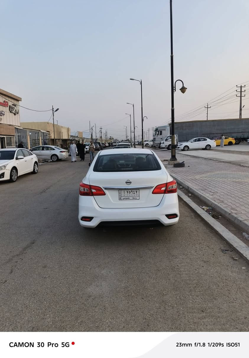 للبيع. نيسان سنترا ٢٠١٨ امريكي
جاملغ تبديل وبنيد  تصليح بدون ايرياك ماشيه ٨٥ ميل حاليا وبيهه قطع صبغ تقريبا ثلاثه بدون دواخل
مكينه ستندر كفاله
حدادايه كفاله تبريد تدفئه بلاديات تخم تاير جديد سياره كل نقص مابيها جاهزه صار ٣سنوات عندي. واسط بآسمي
السعر 100 .. شده وبيهه مجال لشراي
***********..واسط/ الكوت
